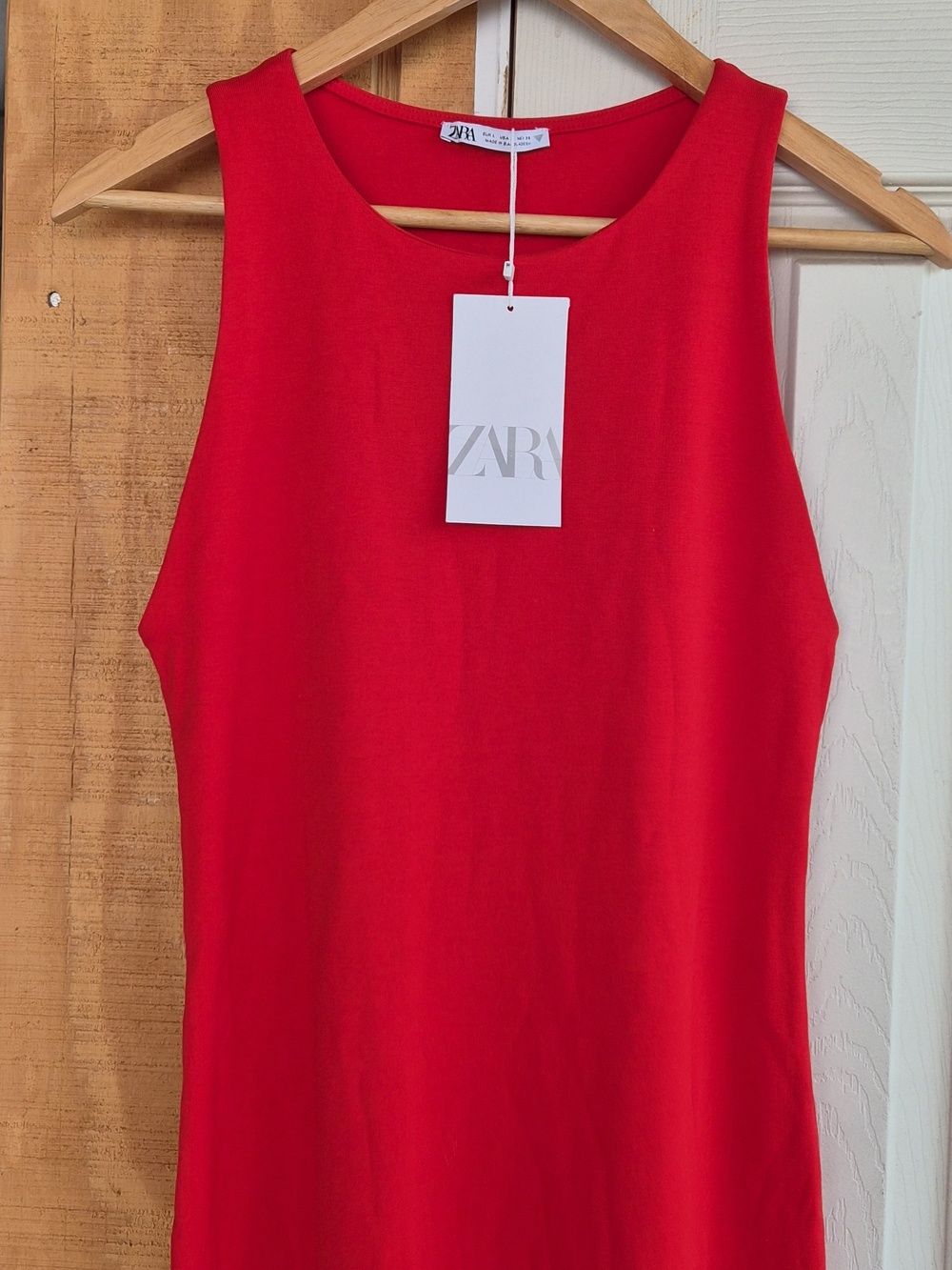 Zara Ribbed Red Midi Dress - Picture 2 of 6